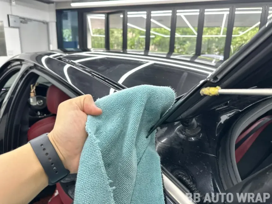 Kia Stingerのカーラッピング事例｜プログマットブラック 施工写真 1-3