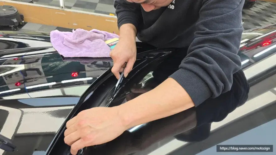 ポルシェ 911 カレラ PPF施工事例|フロントガラス保護 施工写真 1-3