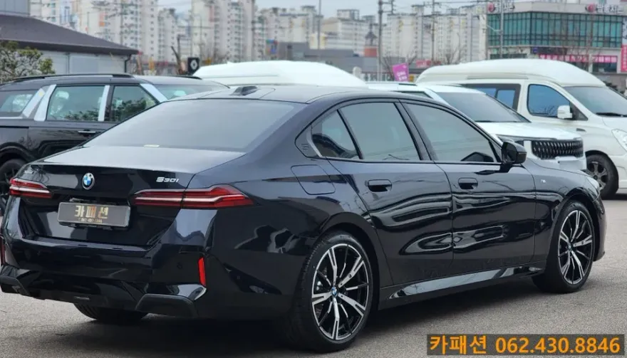 BMW 530iのカーフィルム施工事例|費用目安・仕上がり 施工写真 3-1