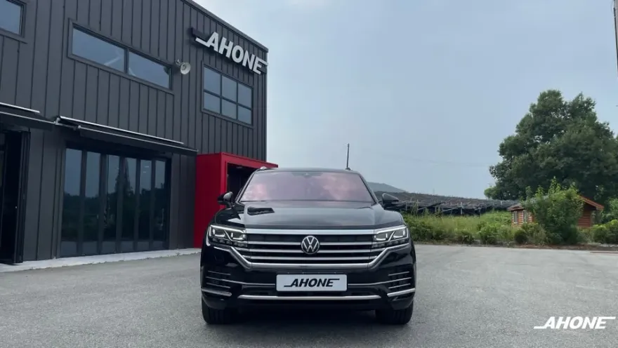 Volkswagen Touareg ambient lighting installation result