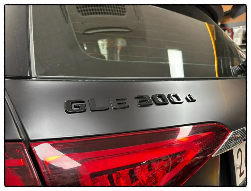 Mercedes-Benz GLEのカーラッピング事例 施工写真 3-2