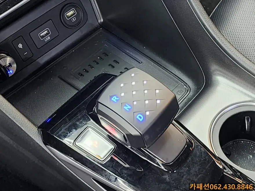 Hyundai Sonata DN8 steering wheel - Hyundai Sonata DN8 Steering Wheel Customization Review photo 3