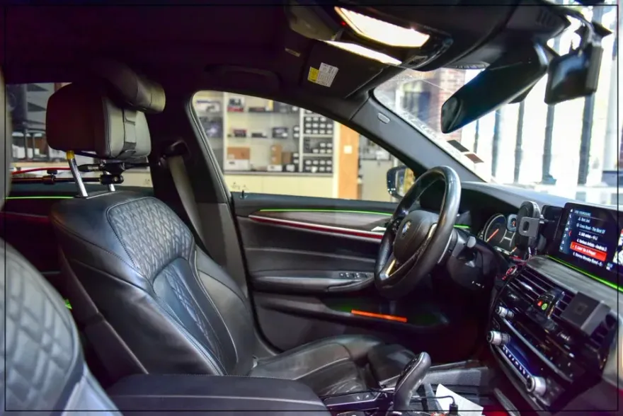 BMW 5 Series G30のカーオーディオ施工事例 施工写真 1-3