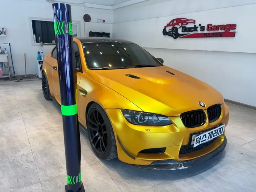 BMW M3のカーラッピング事例|ミッドナイトパープル 施工写真 2-1