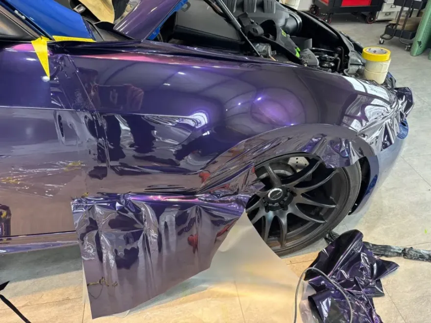 BMW M3のカーラッピング事例|ミッドナイトパープル 施工写真 3-3