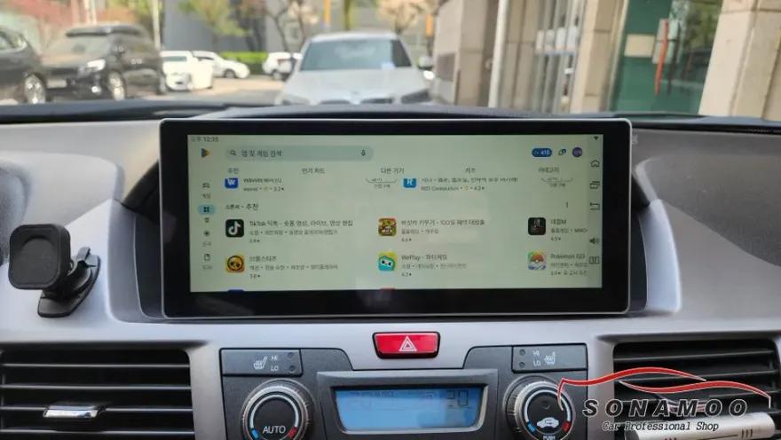 Honda OdysseyのAndroid Auto・CarPlay取付事例 施工写真 6