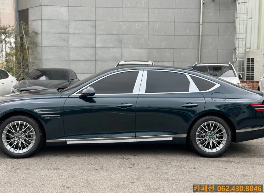 Genesis G80のカーフィルム施工事例|費用目安・仕上がり 施工写真 2-1