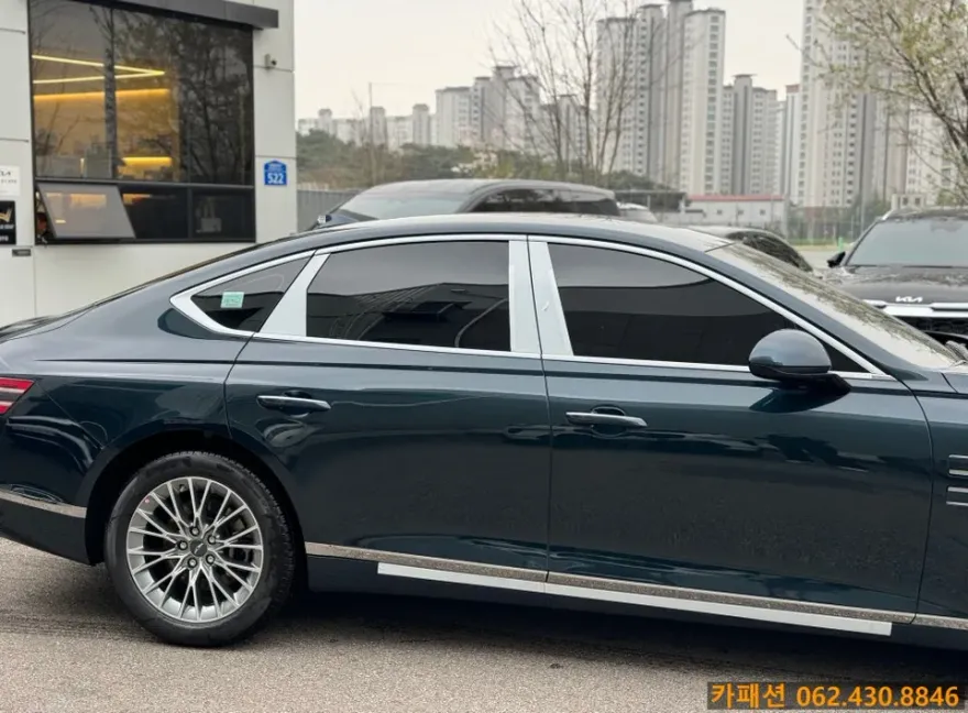 Genesis G80のカーフィルム施工事例|費用目安・仕上がり 施工写真 1-3