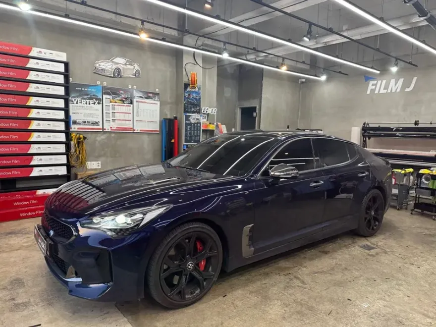 Kia Stingerのカーフィルム施工事例｜費用目安・仕上がり 施工写真 2-1
