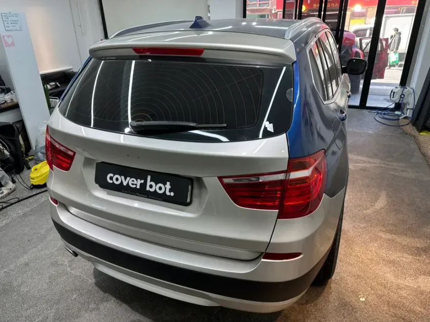 BMW X3のカーラッピング事例|費用目安・仕上がり 施工写真 3-1