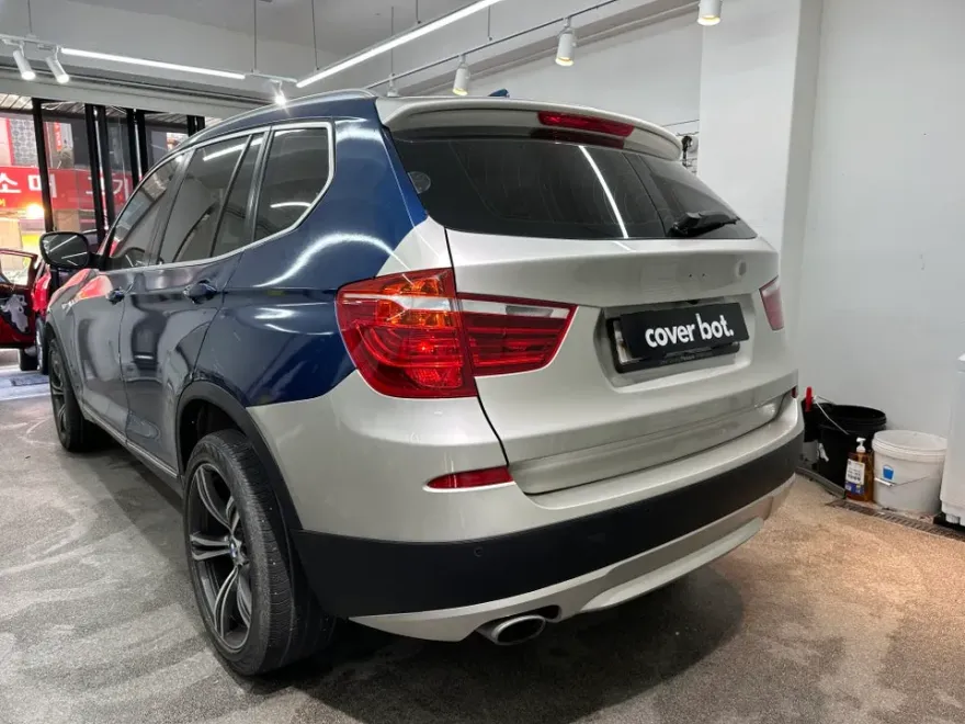 BMW X3のカーラッピング事例|費用目安・仕上がり 施工写真 1-2