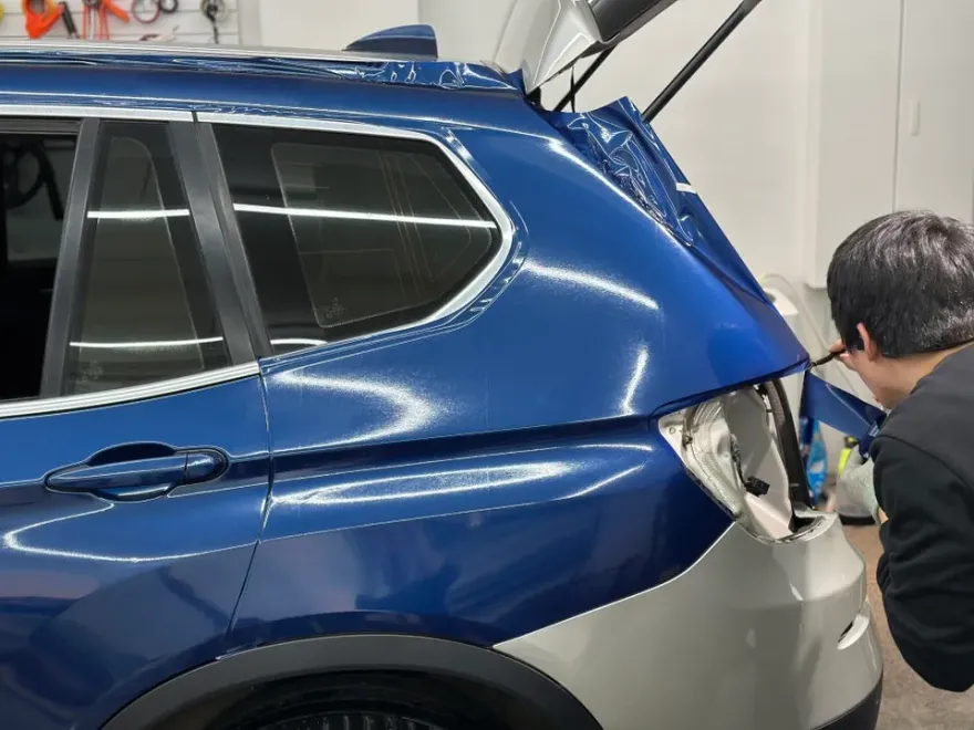 BMW X3のカーラッピング事例|費用目安・仕上がり 施工写真 3-3