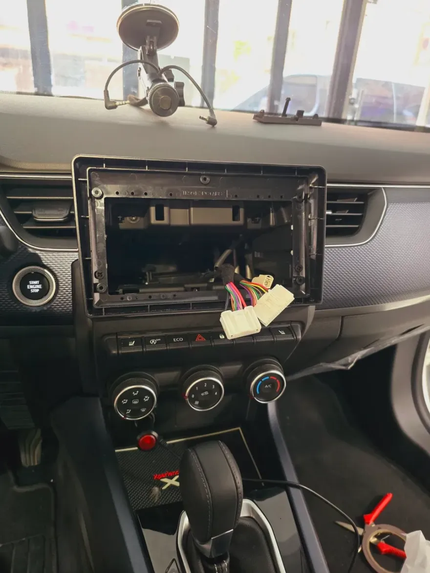 Renault Korea XM3のAndroid Auto・CarPlay取付事例 施工写真 2-2