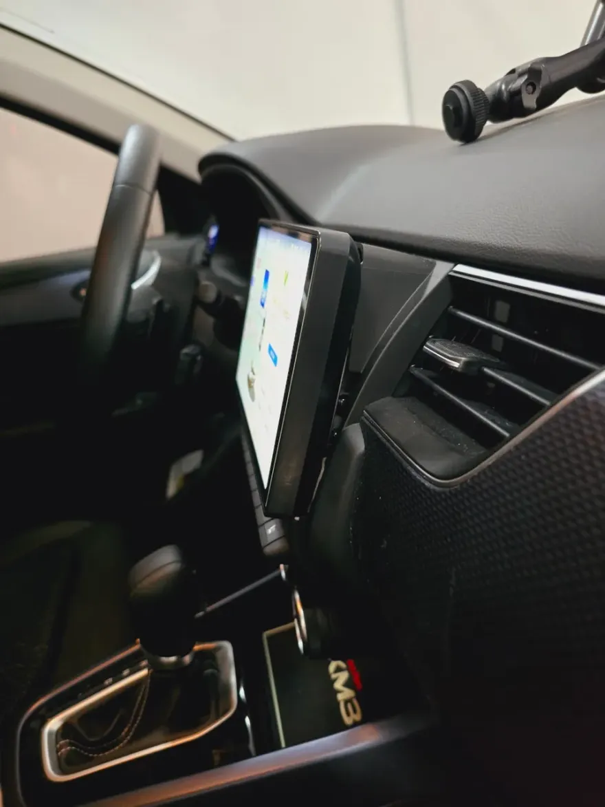 Renault Korea XM3のAndroid Auto・CarPlay取付事例 施工写真 1-3