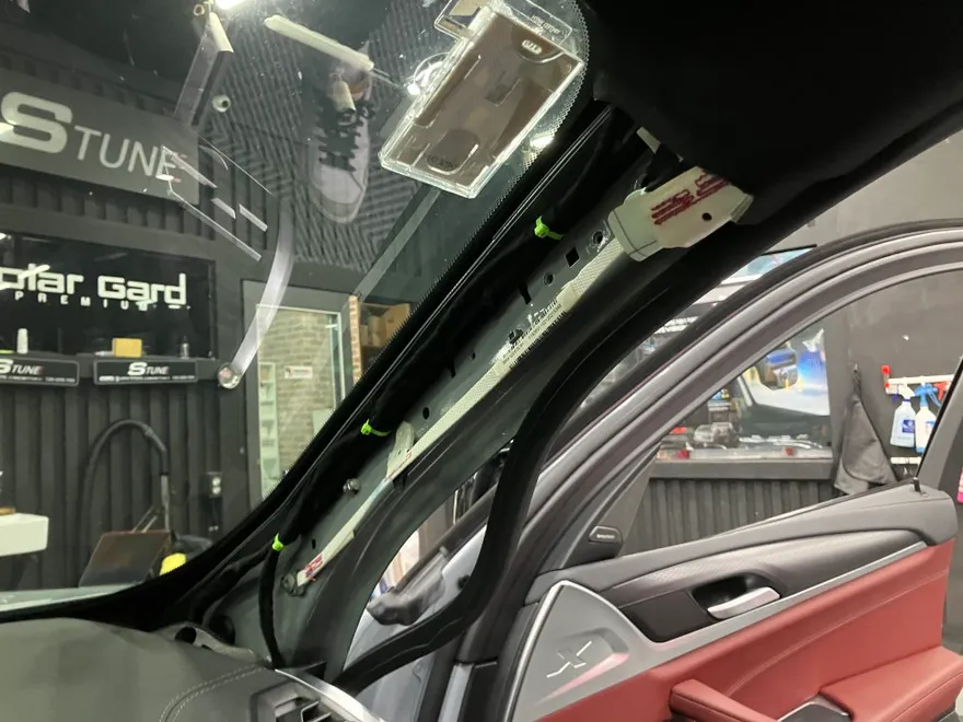 BMW X4 G02 ドライブレコーダー取付事例｜費用目安・仕上がり 施工写真 2-2