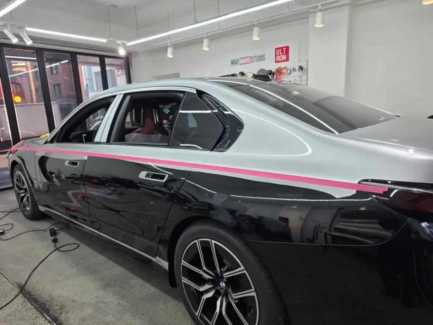 BMW 7 Seriesのカーラッピング事例|費用目安・仕上がり 施工写真 1-4