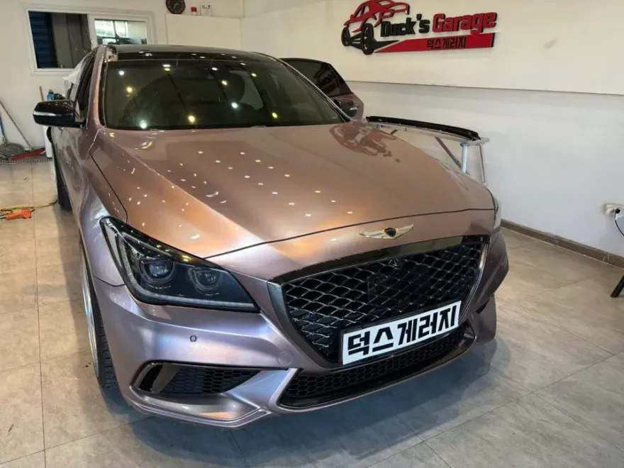 Genesis G80のカーラッピング事例|サテンブラックの仕上がり 施工写真 1-1