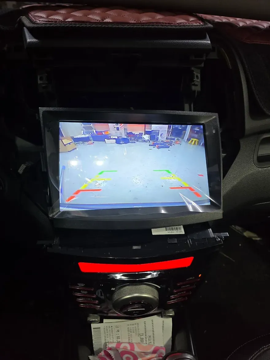 SsangYong Tivoli AirのAndroid Auto・CarPlay取付事例 施工写真 4-1