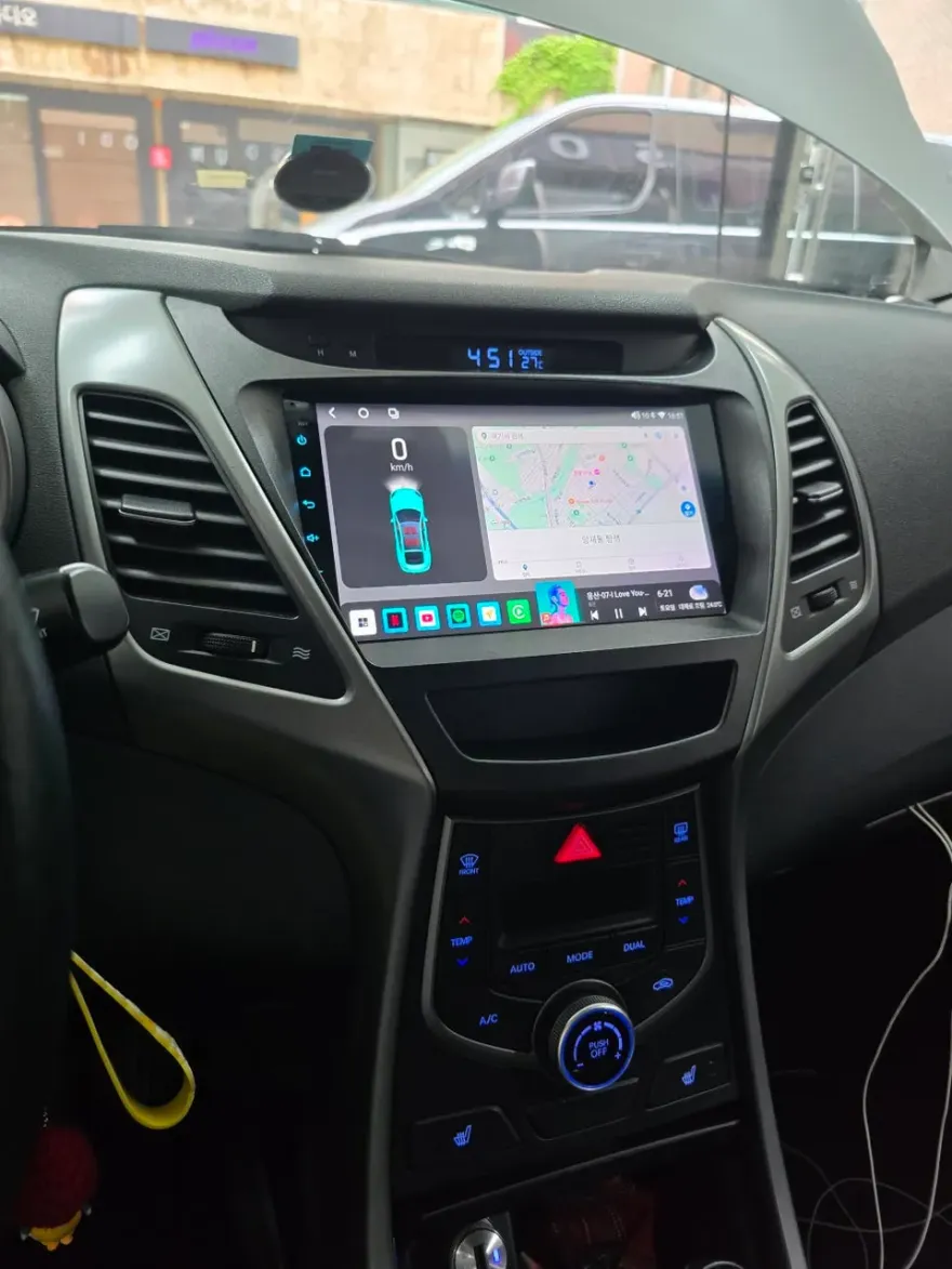 Hyundai Elantra MDのAndroid Auto・CarPlay取付事例 施工写真 1-2