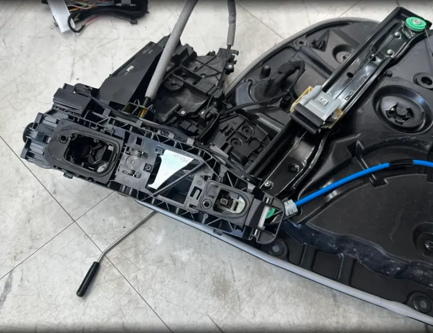 Mercedes-Benz E-Class W213 oem options - Mercedes-Benz E-Class W213 Oem Options Installation Review — Cost photo 3