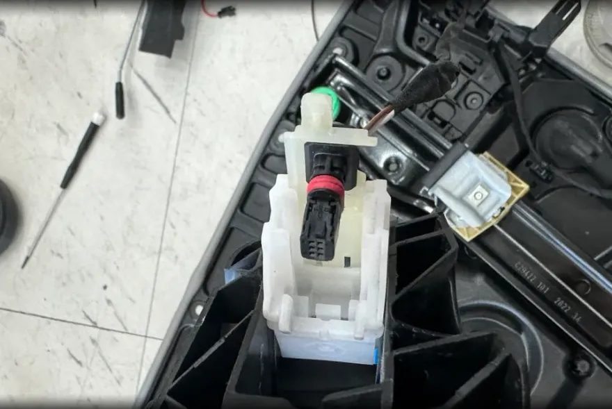 Mercedes-Benz E-Class W213 oem options - Mercedes-Benz E-Class W213 Oem Options Installation Review — Cost photo 4
