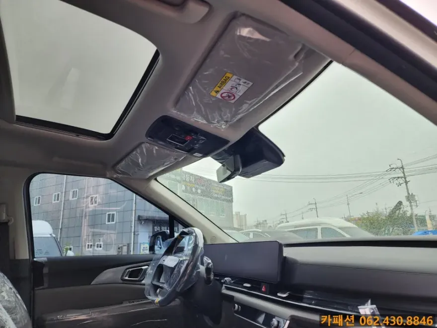 Kia Carnival KA4 カーフィルム施工事例|費用目安・仕上がり 施工写真 3-2