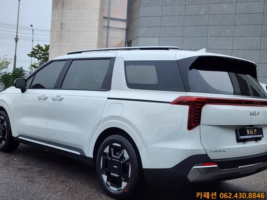Kia Carnival KA4 カーフィルム施工事例|費用目安・仕上がり 施工写真 2-3