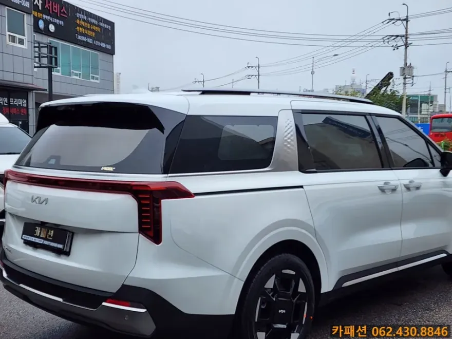 Kia Carnival KA4 カーフィルム施工事例|費用目安・仕上がり 施工写真 3-3