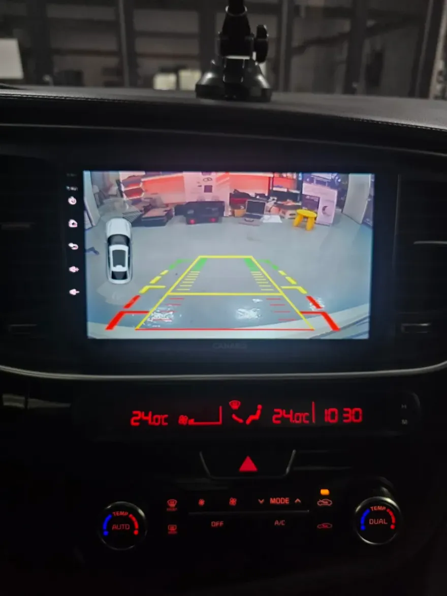 Kia K5のAndroid Auto・CarPlay取付事例 施工写真 3-2