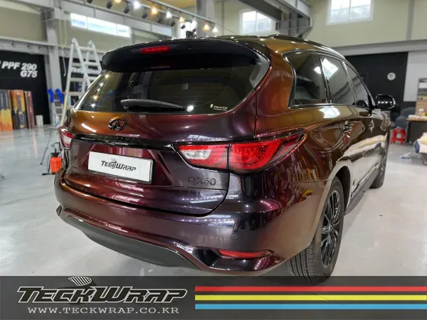 Infiniti QX60のカーラッピング事例|マデラレッドカメレオン 施工写真 1-3