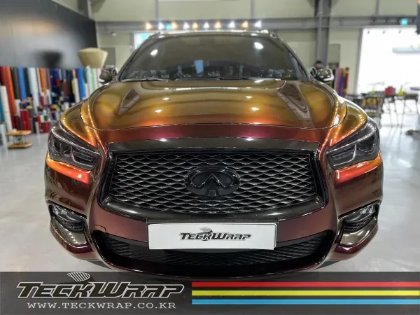 Infiniti QX60のカーラッピング事例|マデラレッドカメレオン 施工写真 2-3