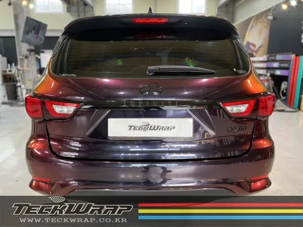 Infiniti QX60のカーラッピング事例|マデラレッドカメレオン 施工写真 3-3