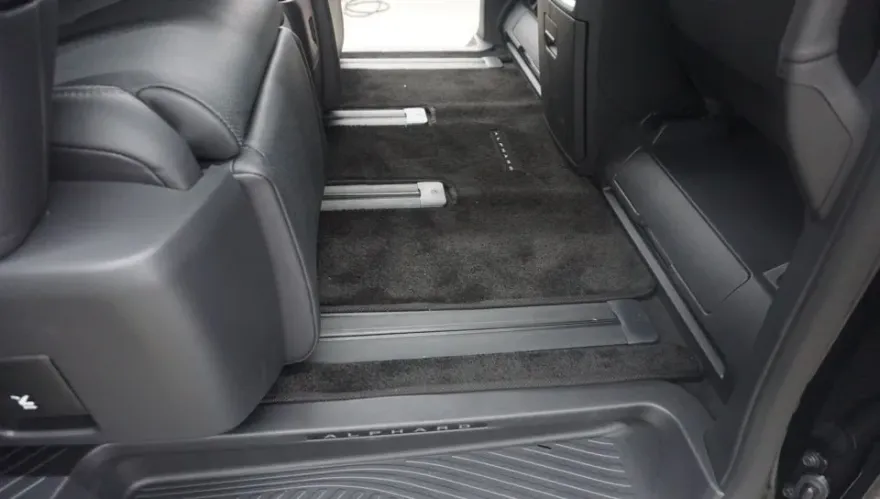 Toyota Alphard ambient lighting - Toyota Alphard Ambient Lighting Review: Cost & Results photo 2