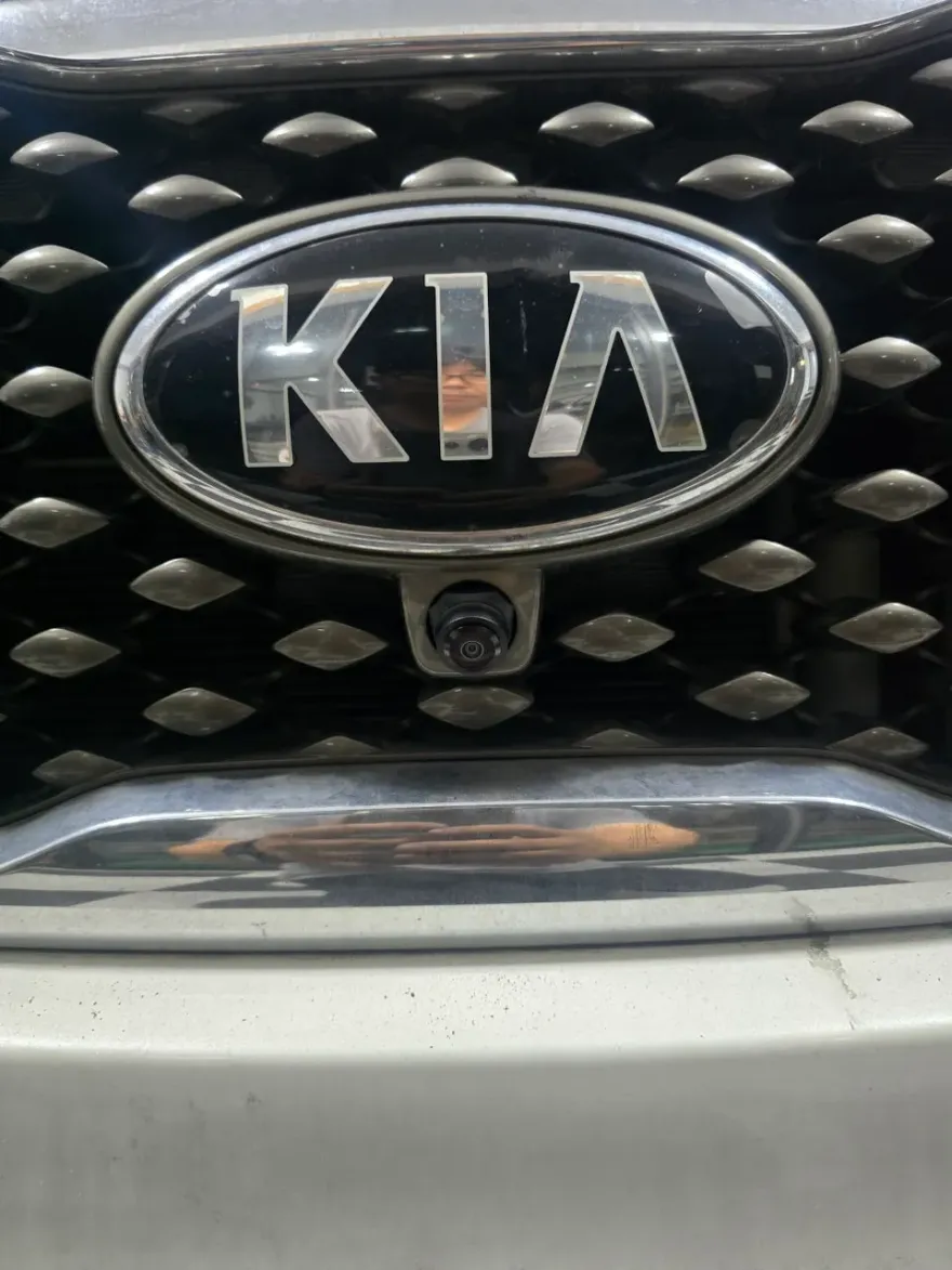 Kia Sorento MQ4のAndroid Auto・CarPlay取付事例 施工写真 1-2
