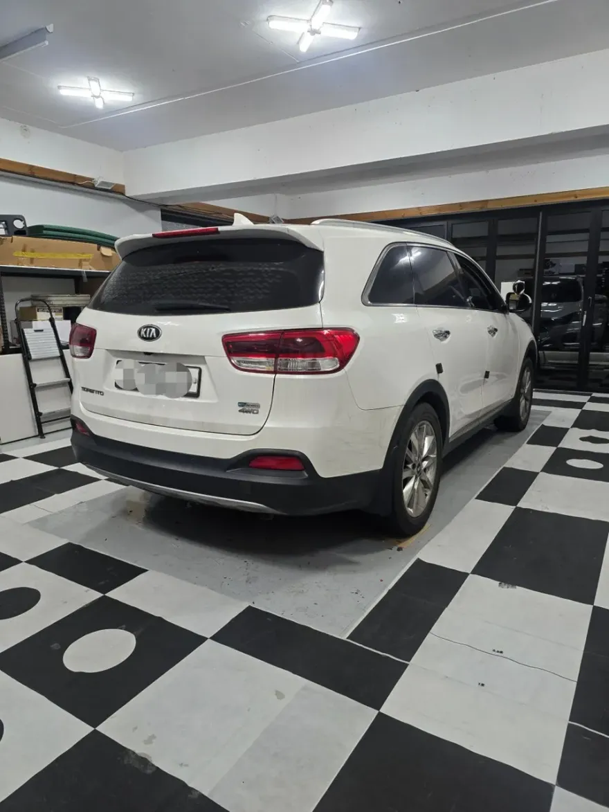 Kia Sorento MQ4のAndroid Auto・CarPlay取付事例 施工写真 1-3
