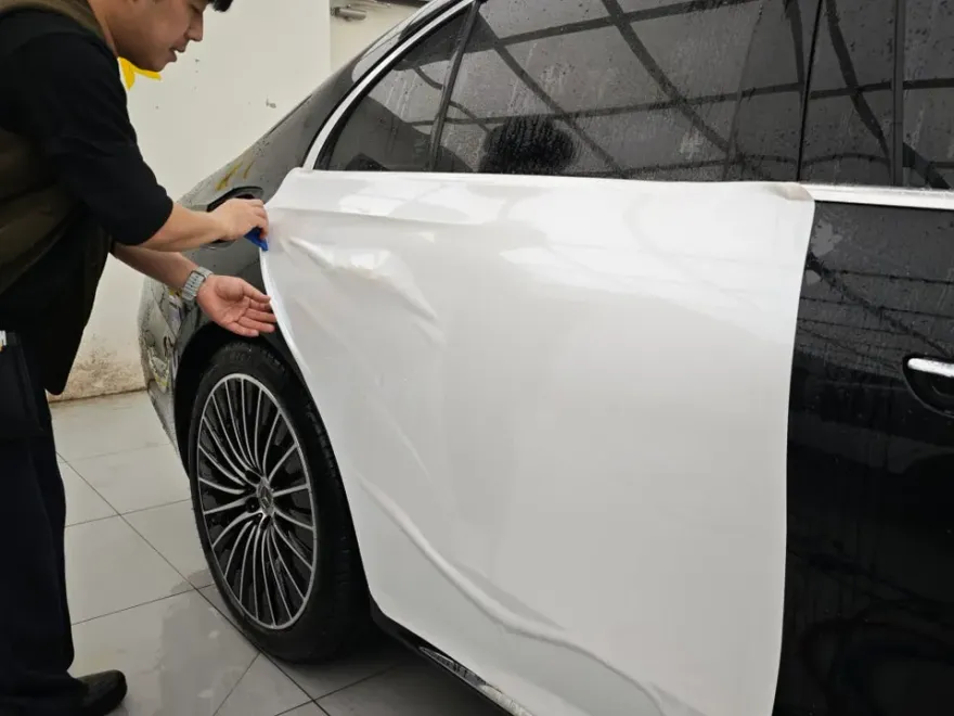 メルセデス・ベンツ Eクラス W213 PPF施工事例｜費用目安・仕上がり 施工写真 2-3