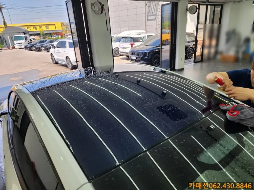 Tesla Model Y ルーフPPF施工事例|費用目安と仕上がり 施工写真 2-3