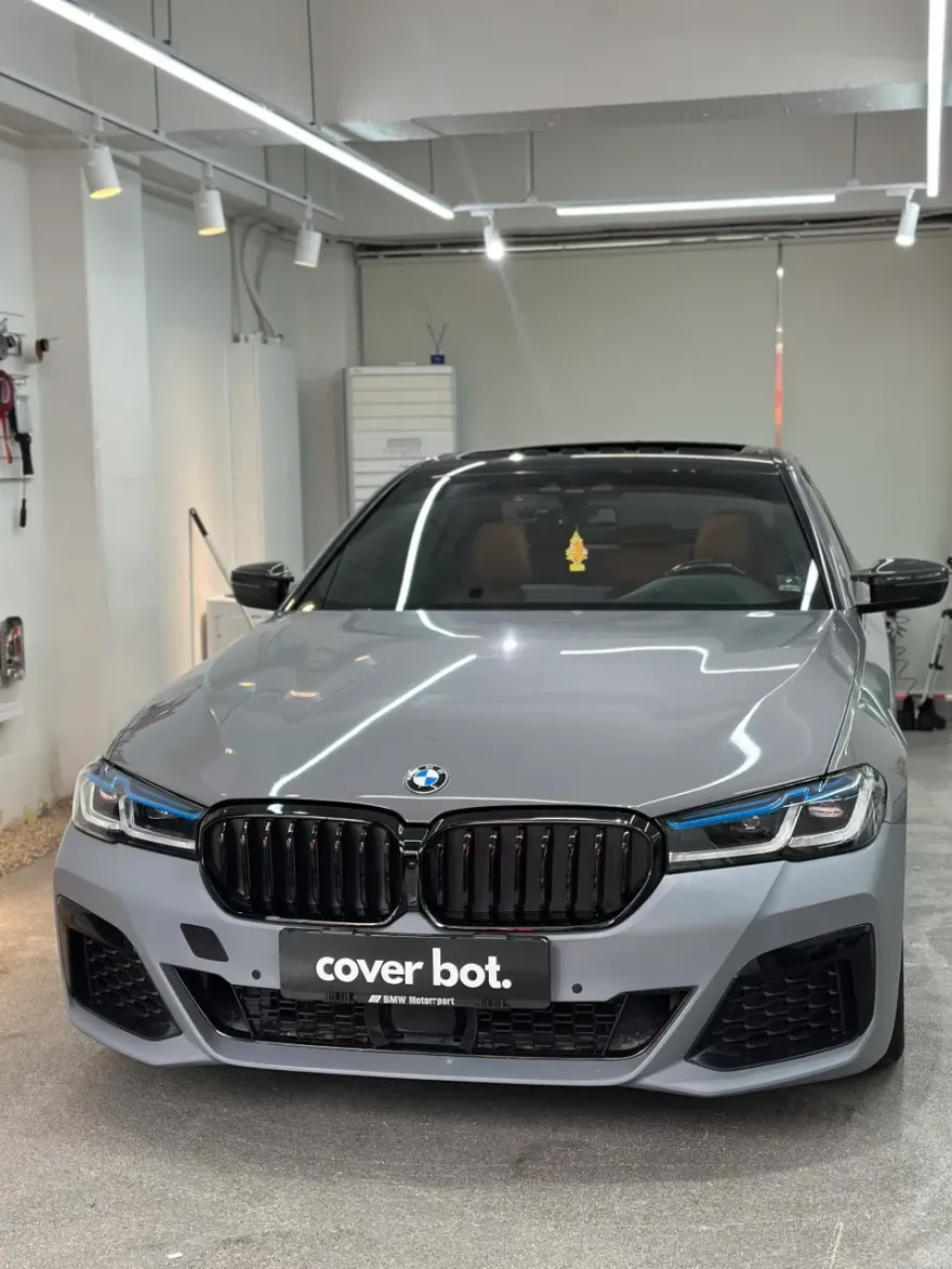BMW 5 Series G30 カーラッピング事例|費用目安・仕上がり 施工写真 3-1