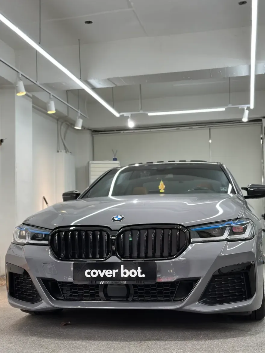 BMW 5 Series G30 カーラッピング事例|費用目安・仕上がり 施工写真 3-3