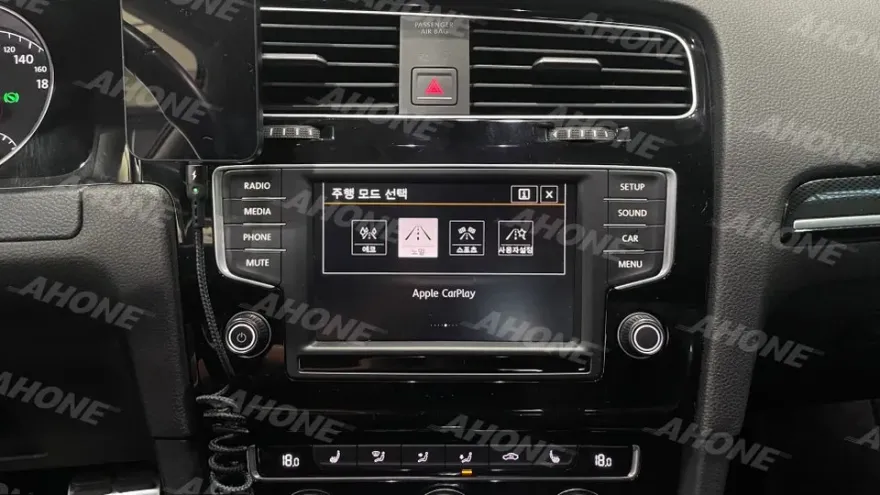 Volkswagen Golf 7th Gen android head unit - Volkswagen Golf 7th Gen CarPlay Retrofit Review — Cost photo 4