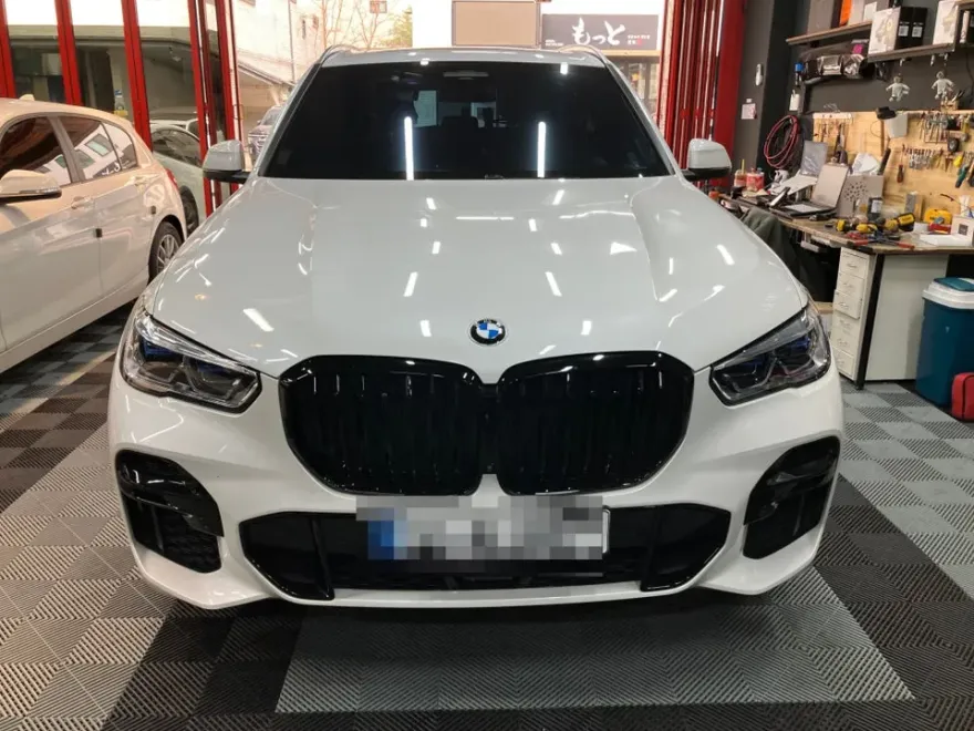 BMW X5のドラレコ取付事例|費用目安と仕上がり 施工写真 1-1