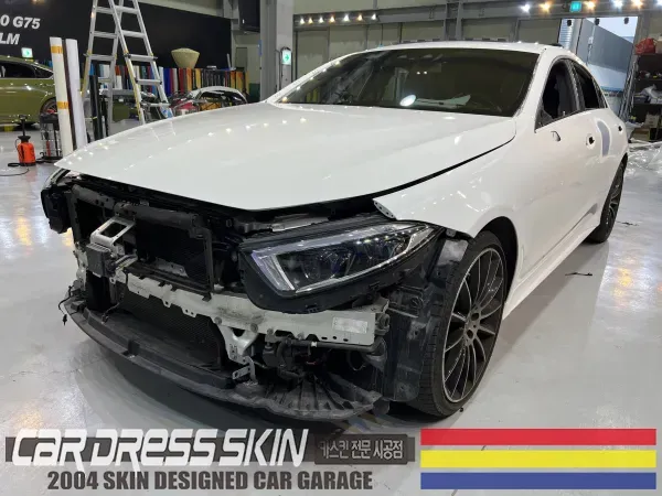 Mercedes-Benz CLSのカーラッピング事例|3Mミッドナイトブルー 施工写真 3-1