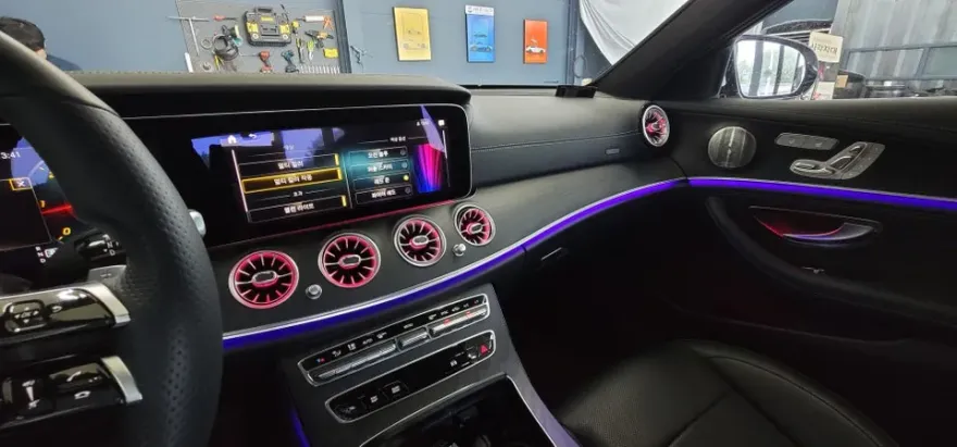 Mercedes-Benz E-Class W213 ambient lighting - Mercedes-Benz E-Class W213 Ambient Lighting Review photo 5