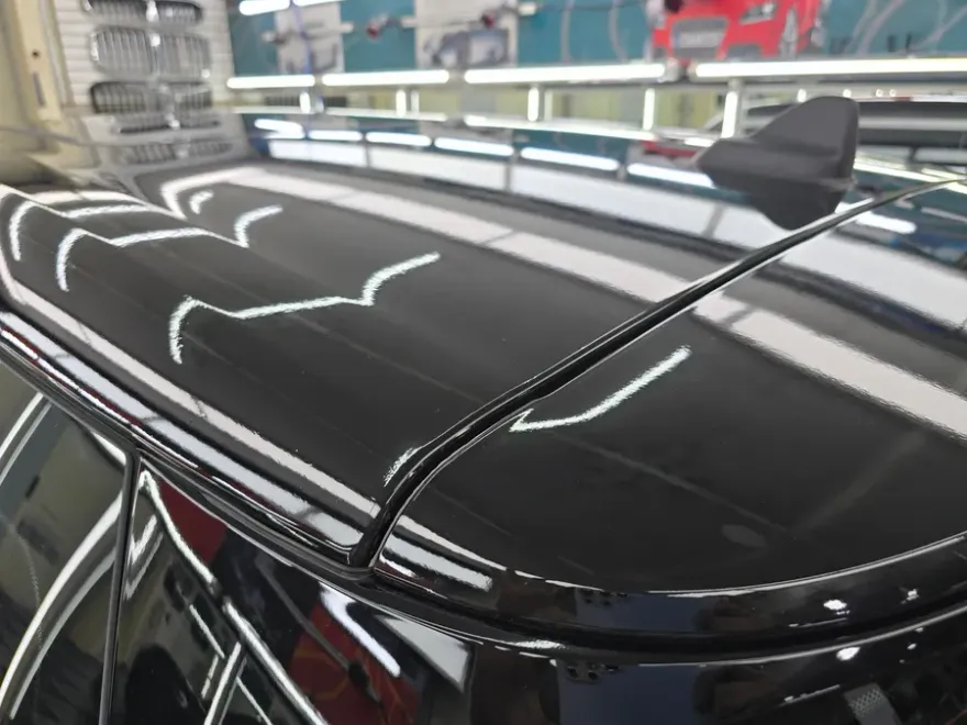 MINI Countrymanのカーラッピング事例|費用目安・仕上がり 施工写真 3-2