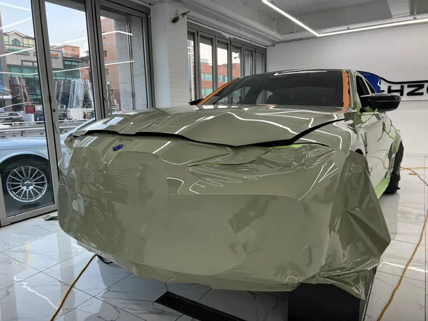 BMW M3(G80)カーラッピング事例|カキグリーン全塗装風 施工写真 1-3