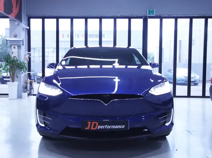 Tesla Model X interior customization installation result