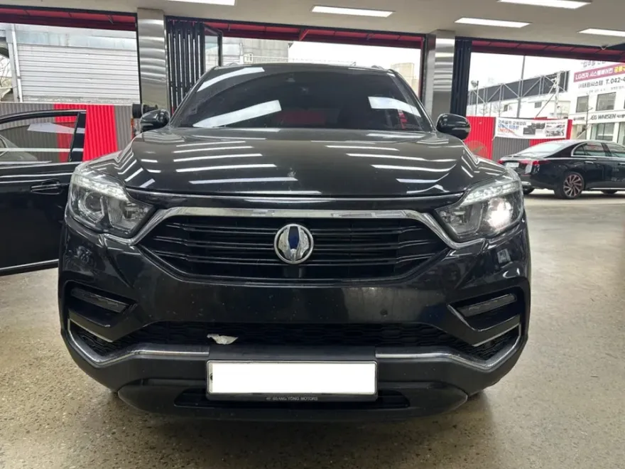 SsangYong G4 Rexton lighting upgrade installation result