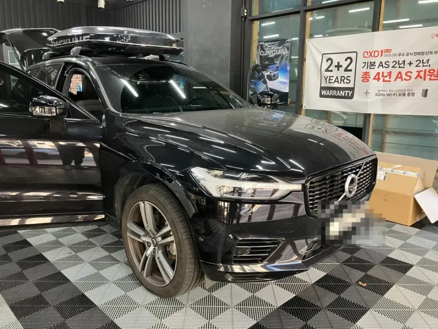 Volvo XC60のドラレコ取付事例|費用目安と仕上がり 施工写真 1-1