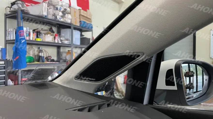 Volkswagen Golfのカーオーディオ施工事例 施工写真 2-2