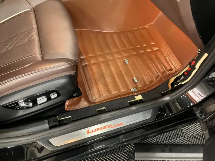 BMW 6 Series GT ドライブレコーダー取付事例|費用目安・仕上がり 施工写真 3-1